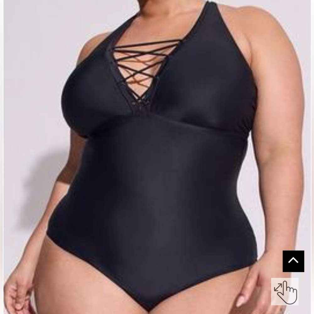 Wireless Grommet Lace Up One Piece Swimsuit